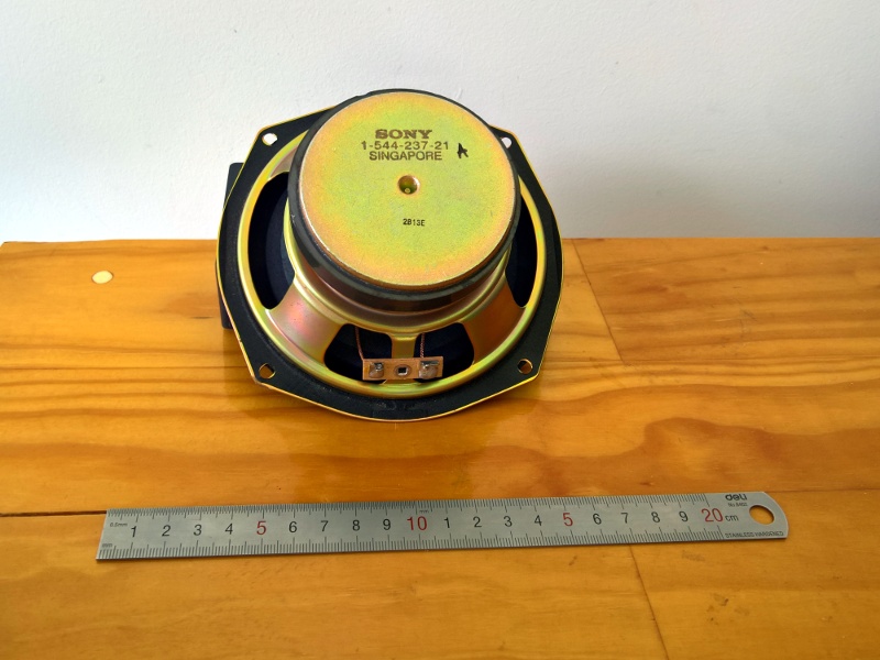 Sony 100mm (4 inch) woofer 1-544-237-21 rear face view