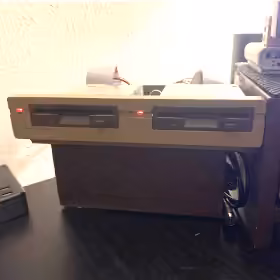3D-printable Dual Commodore 1581 drive case